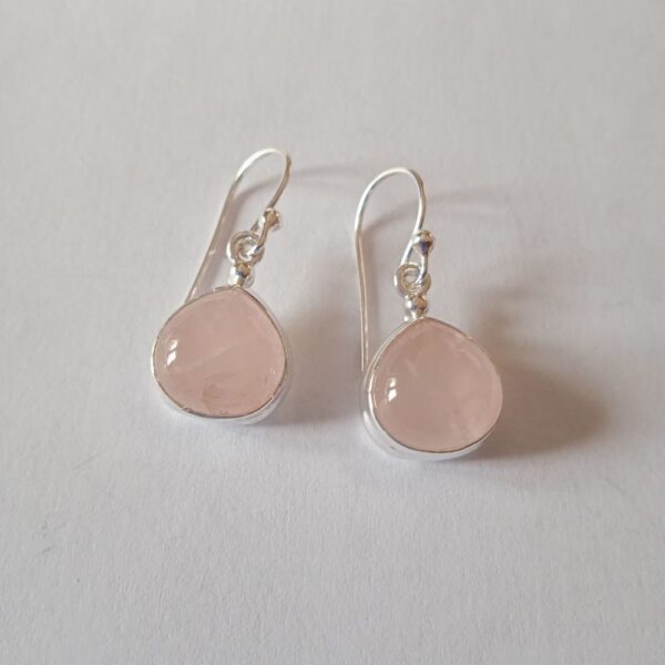 Pendientes con piedras. - Imagen 2